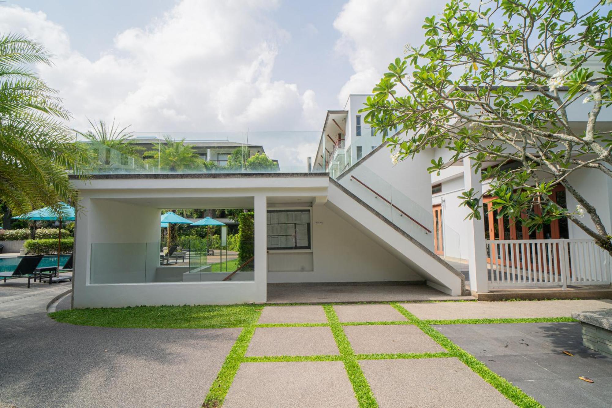 Modern Beachfront * Nai Thon